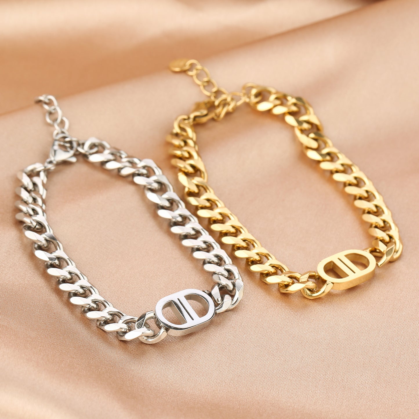 The Good Life Stainless Steel Yehwang Dames Armband - 16cm goudkleurig